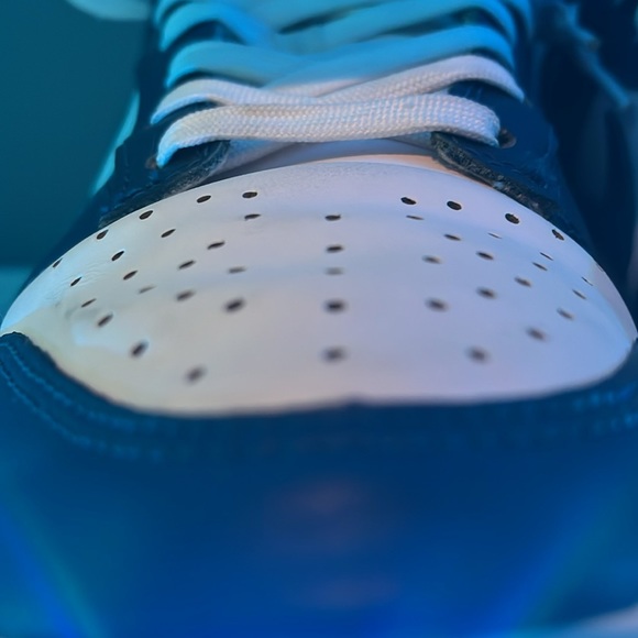 These are “Navy, White Nike dunks” - Picture 4 of 7